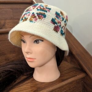 Y2K Multicolor Crochet Wool Ivory Bucket Hat, Granny Star Quilt Design OS